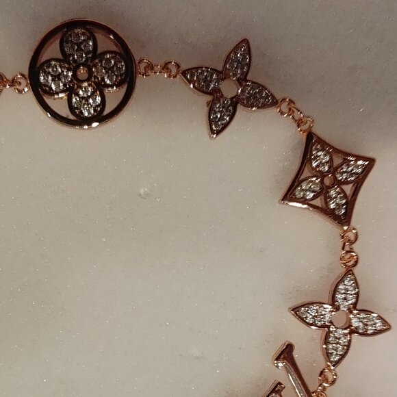 Louis Vuitton Women's Bracelet - Picture 6 of 9